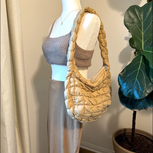 Quilted puffer bag - Picture 1 of 10